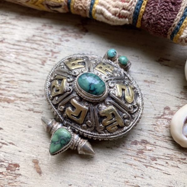 Vintage sterling silver Tibetan gau box