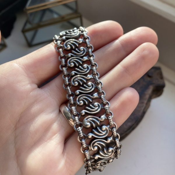 Vintage Indian solid silver bracelet