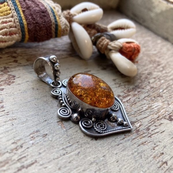Vintage Suarti sterling silver natural amber pendant