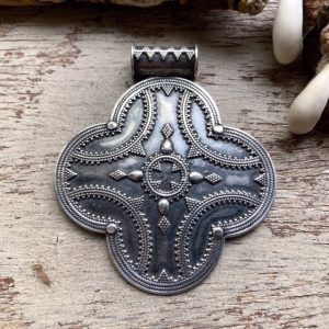 Vintage Indian sterling silver amulet pendant
