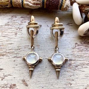 Vintage sterling silver dangly moonstone earrings