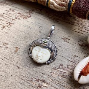 Balinese sterling silver carved face pendant peridot