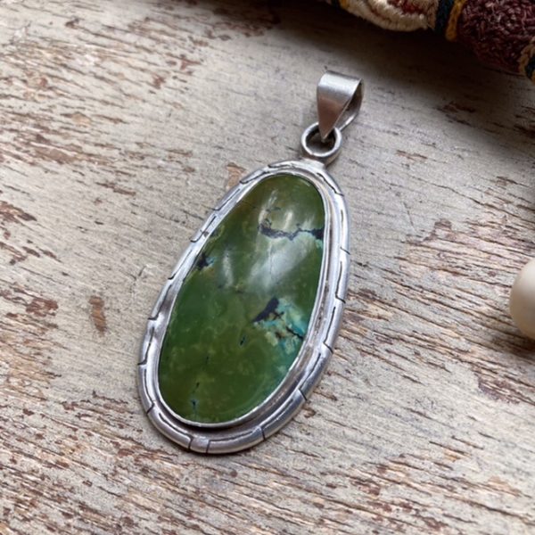 Vintage Navajo sterling silver green turquoise pendant
