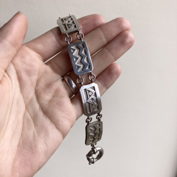Vintage chunky solid silver patterned bracelet