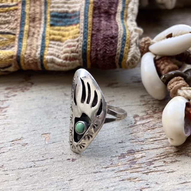 Vintage Navajo sterling silver bear claw ring