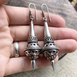 Vintage Balinese sterling silver dangly earrings