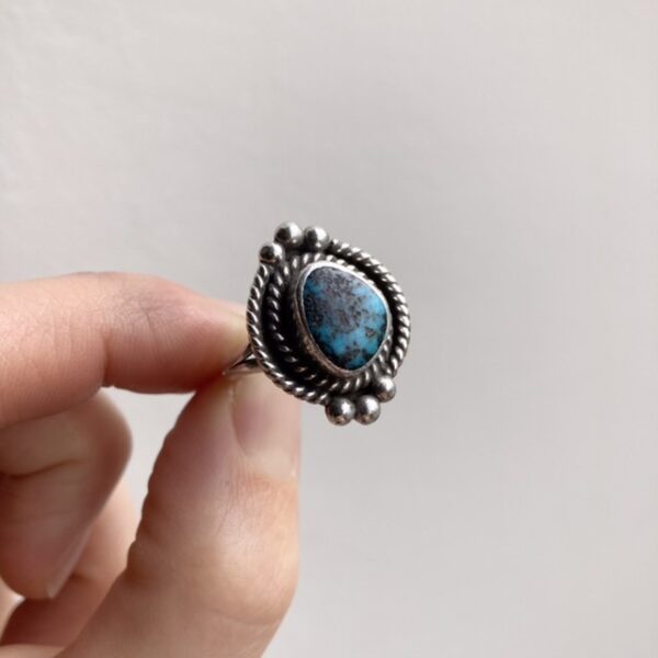 Vintage Navajo sterling silver turquoise ring