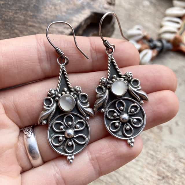 Vintage Indian sterling silver moonstone earrings