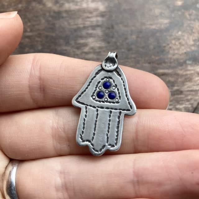 Vintage solid silver hand of Fatima pendant