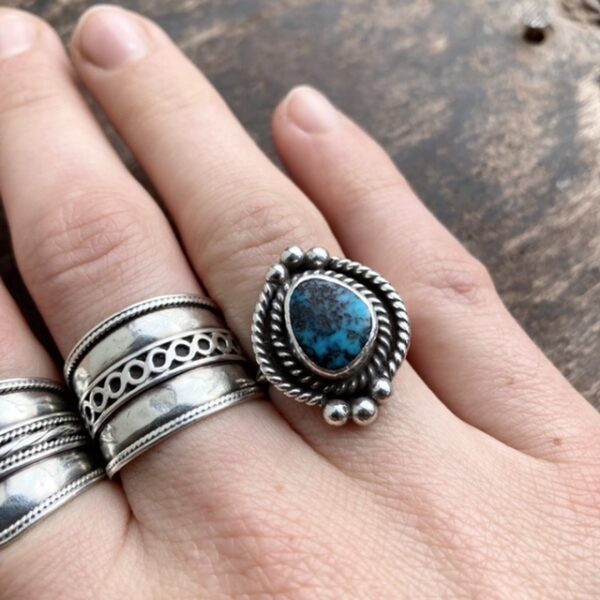 Vintage Navajo sterling silver turquoise ring