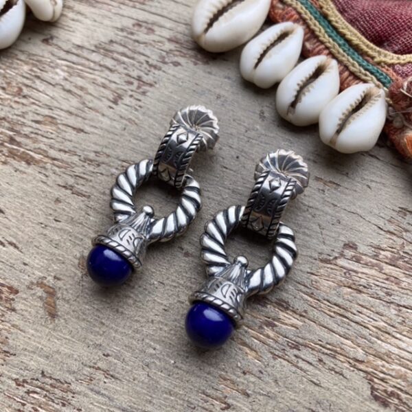 Vintage southwestern sterling silver and lapis lazuli earrings