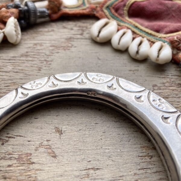 Vintage Indian chunky sterling silver bangle