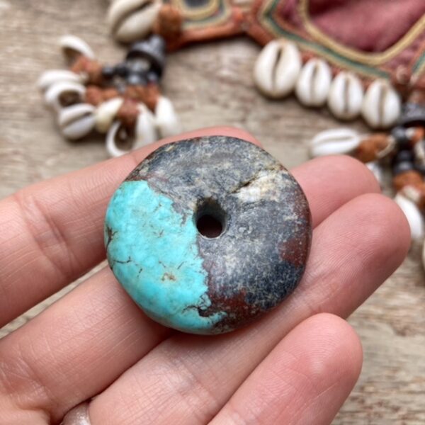 Vintage Tibetan turquoise donut pendant
