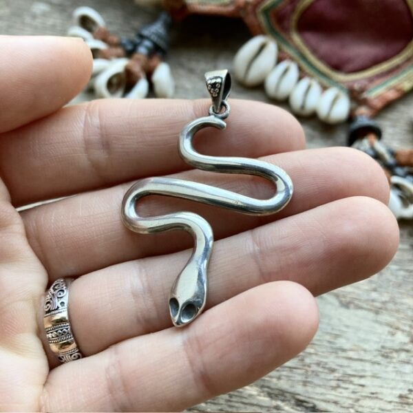 Vintage sterling silver snake pendant