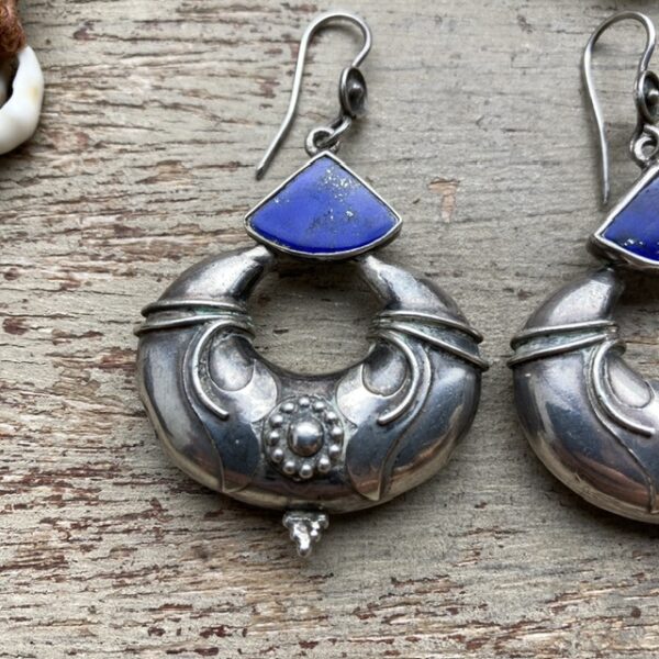Vintage Indian sterling silver lapis lazuli earrings