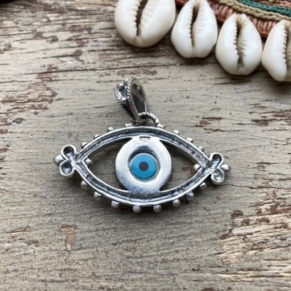 Vintage sterling silver evil eye pendant