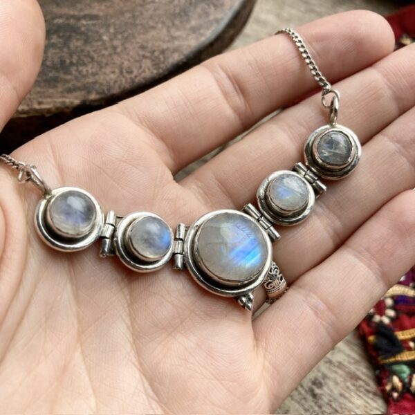 Vintage sterling silver rainbow moonstone necklace