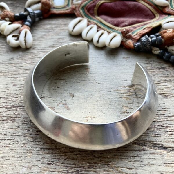 Vintage chunky sterling silver cuff bangle