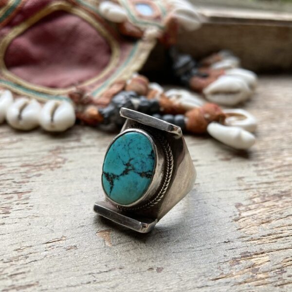 Vintage sterling silver turquoise saddle ring