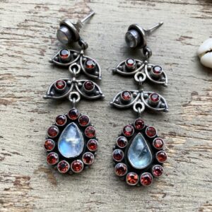 Vintage sterling silver moonstone and garnet earrings