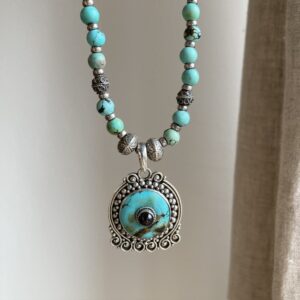 Vintage sterling silver and turquoise necklace