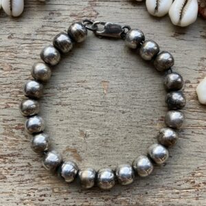 Vintage sterling silver Navajo pearl bracelet