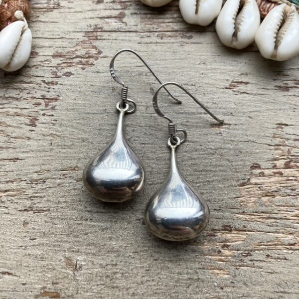Vintage sterling silver droplet earrings