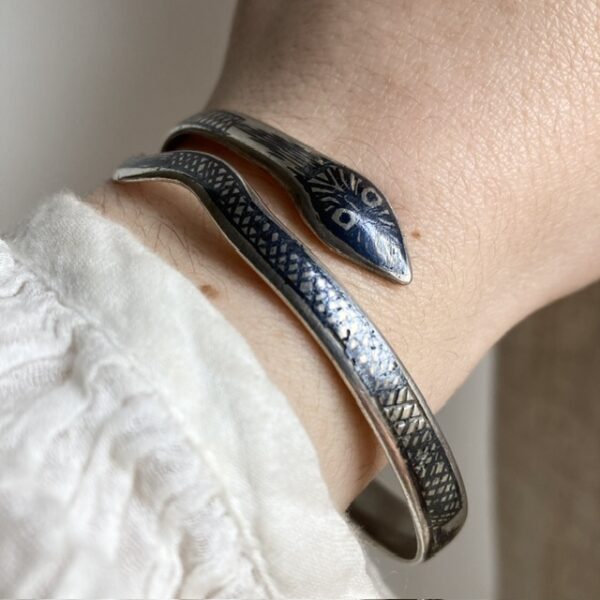 Vintage sterling silver Niello snake bracelet