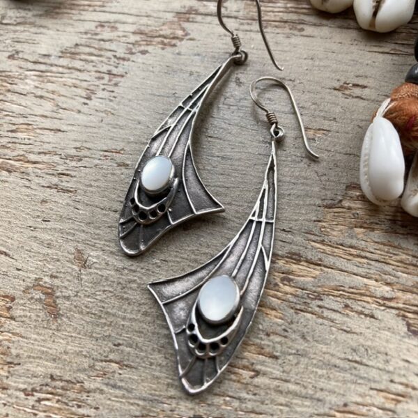 Vintage sterling silver and mother of pearl earrings