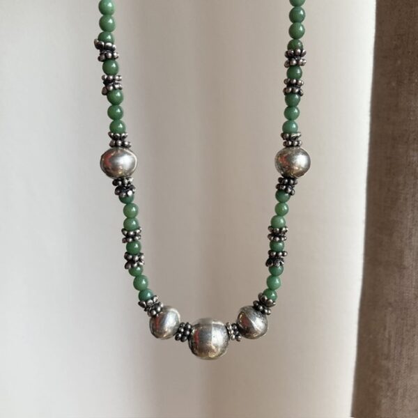 Vintage sterling silver and aventurine beaded necklace