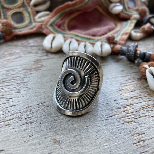 Vintage sterling silver spiral sunburst ring