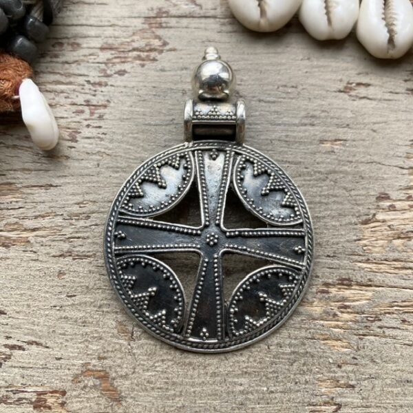 Vintage Indian ornate sterling silver pendant