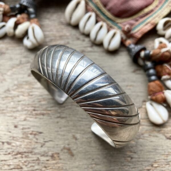 Vintage Navajo solid silver cuff bangle