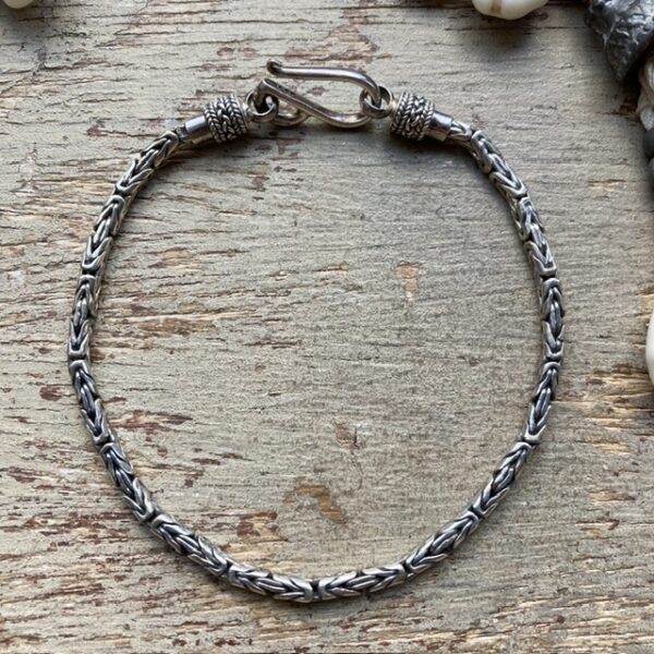 Vintage sterling silver Byzantine link bracelet