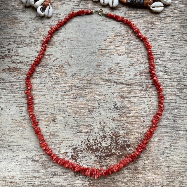 Vintage coral beaded necklace