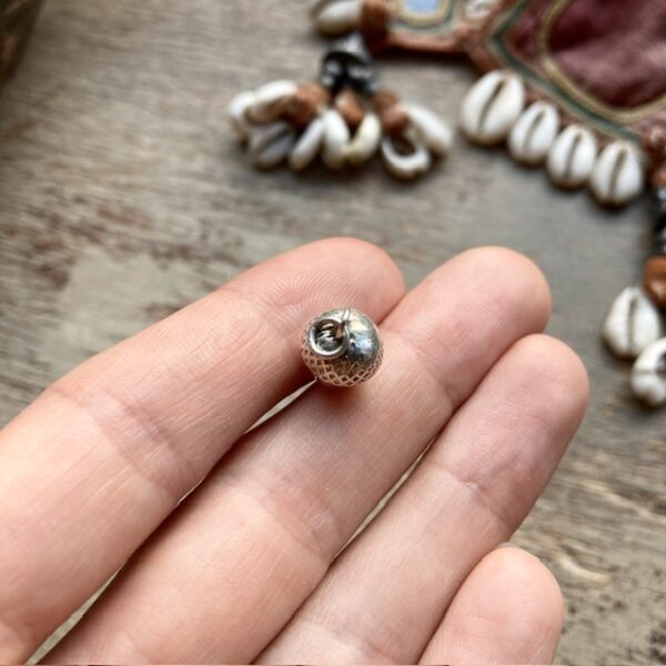 Vintage sterling silver acorn pendant