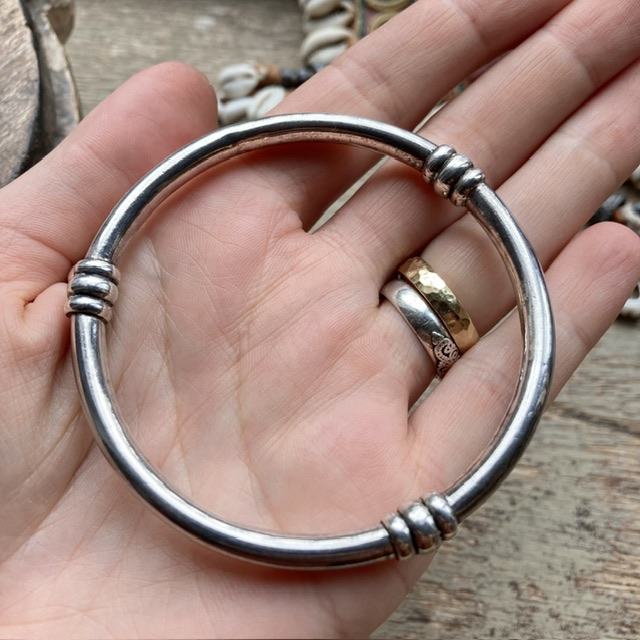 Vintage sterling silver bangle