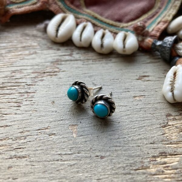 Vintage sterling silver turquoise earrings