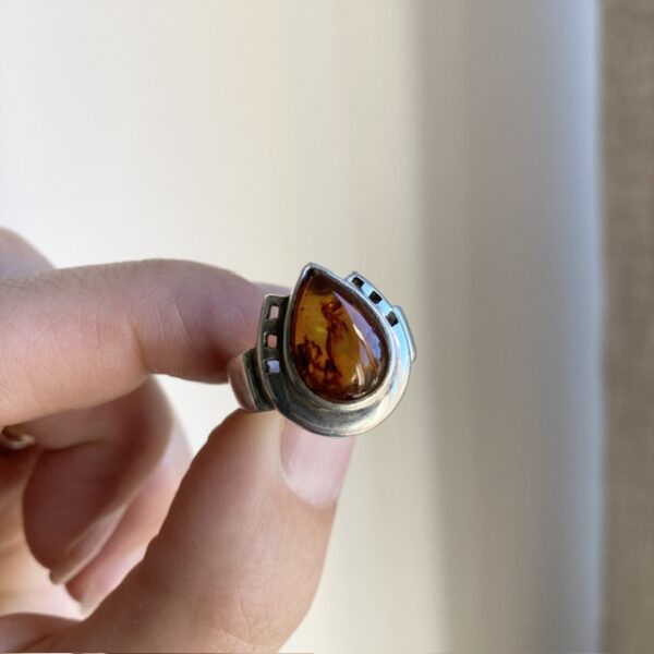 Vintage sterling silver amber horseshoe ring