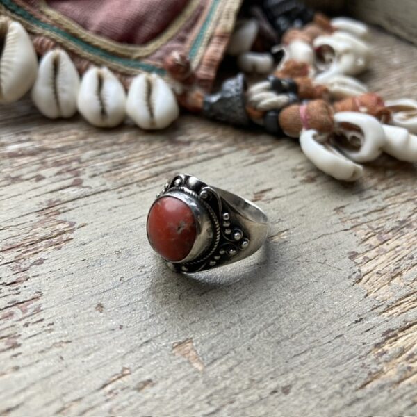 Vintage ornate sterling silver coral ring