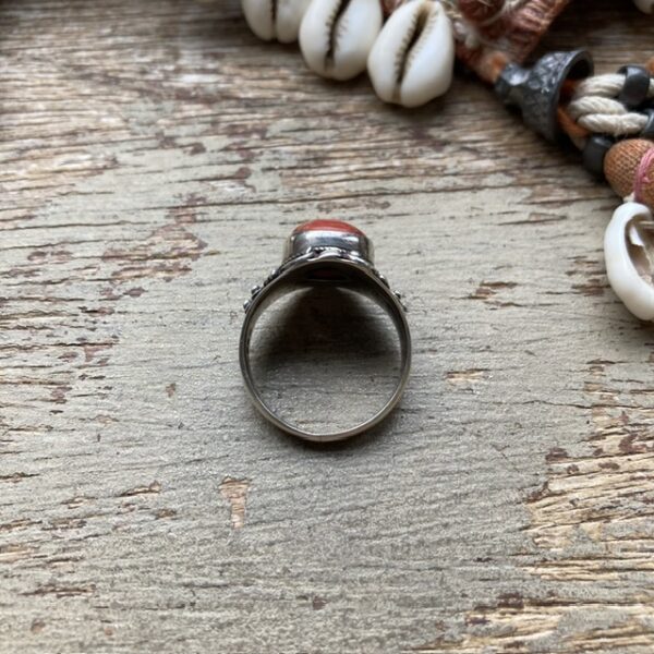 Vintage ornate sterling silver coral ring