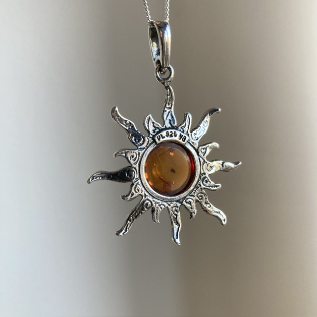 Vintage sterling silver sunburst necklace