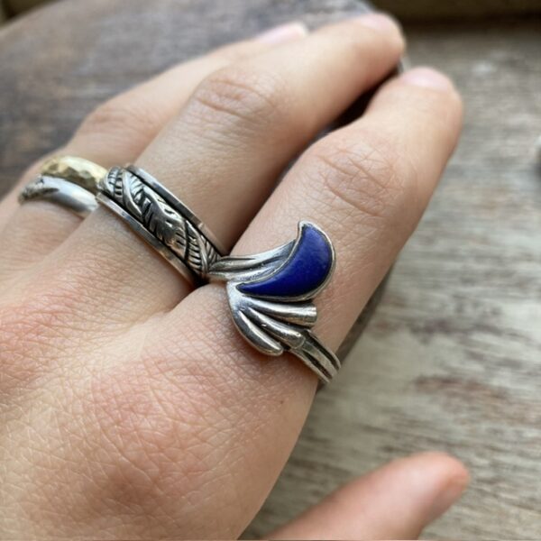 Vintage sterling silver lapis lazuli ring