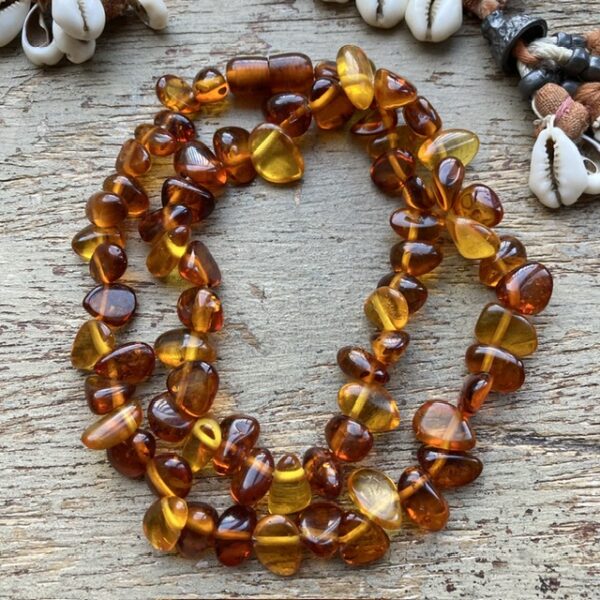 Vintage natural amber beaded necklace