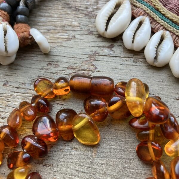 Vintage natural amber beaded necklace