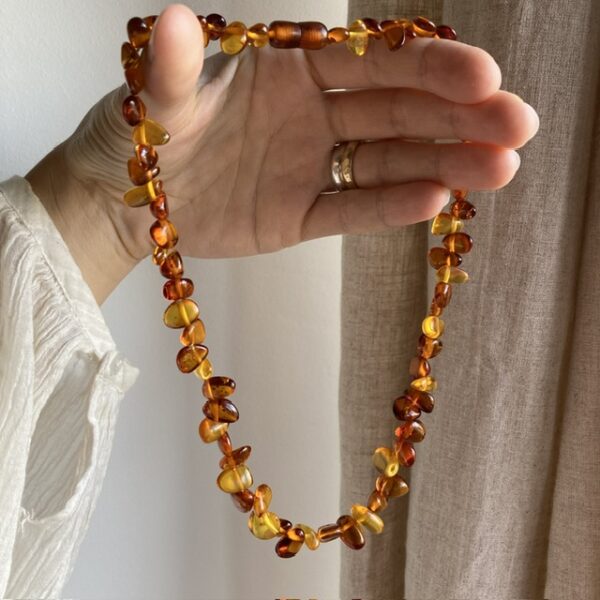 Vintage natural amber beaded necklace