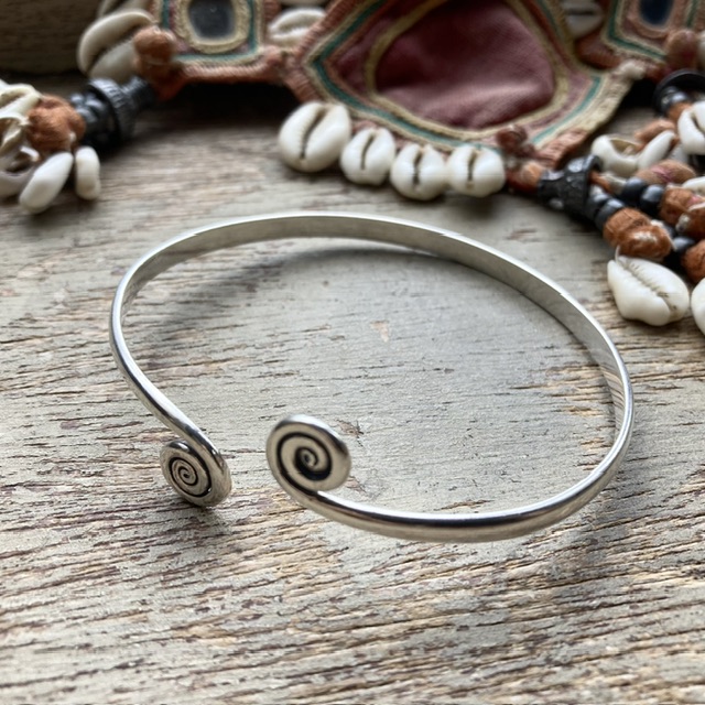 Vintage sterling silver upper-arm bangle