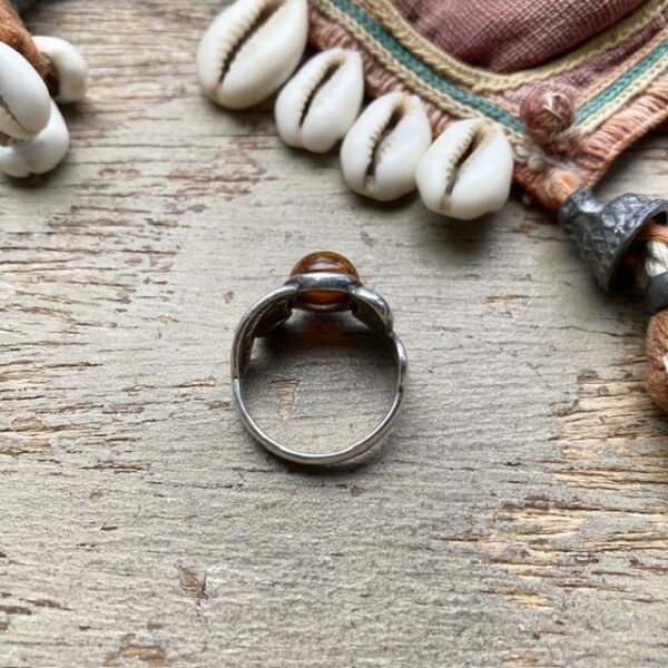 Vintage sterling silver amber ring