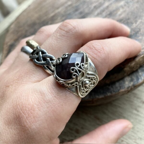 Vintage chunky sterling silver obsidian ring