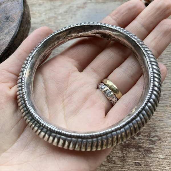 Vintage Nepalese sterling silver bangle